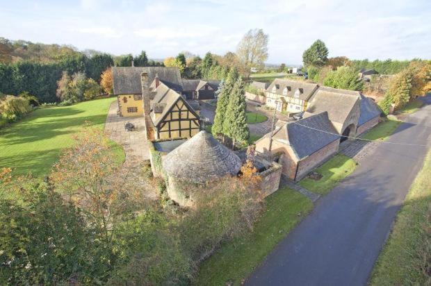 Dovehouse Farm Villa Birmingham Eksteriør billede